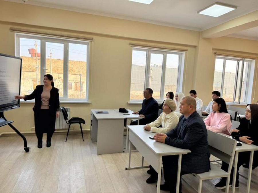 НЕ ПРОСТО ЛЕКЦИЯ, А МАСТЕР-КЛАСС: СТУДЕНТЫ ОТРАБАТЫВАЛИ НАВЫКИ ЗАЩИТЫ НАУЧНО-ИССЛЕДОВАТЕЛЬСКИХ ПРОЕК...