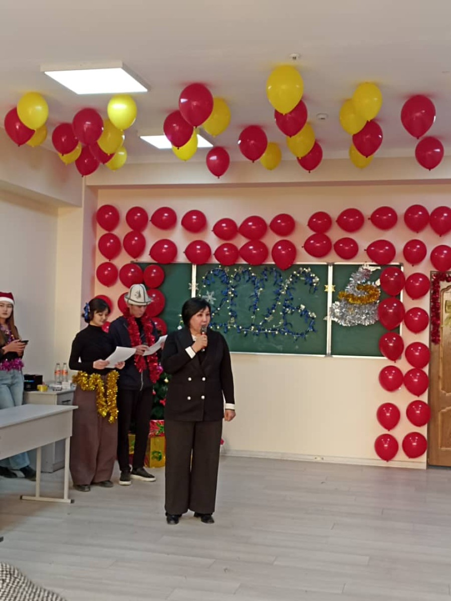 Яркий финал года: новогодний концерт в филологическом институте