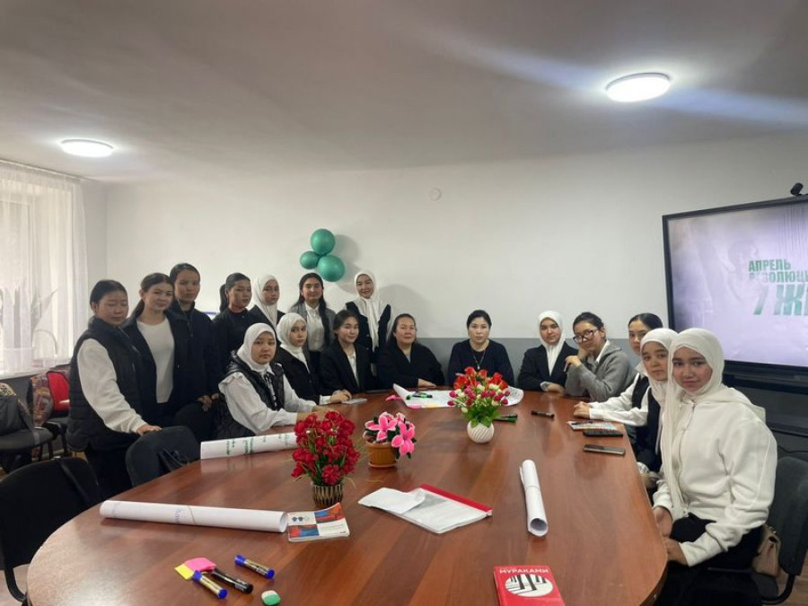 "24-Март Элдик революция күнүнүн»" 21 жылдыгына жана "7-апрель – Элдик Апрель революциясынын" 16 жыл...