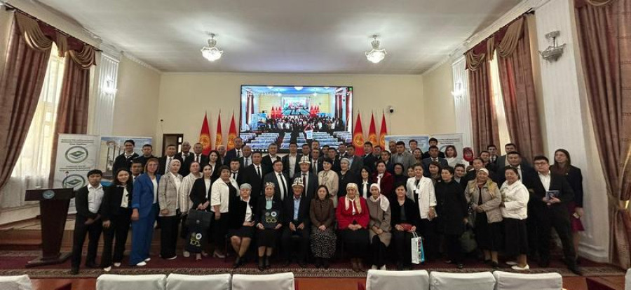 “Кыргыз Республикасынын Финансы министрлигине 100-жыл”