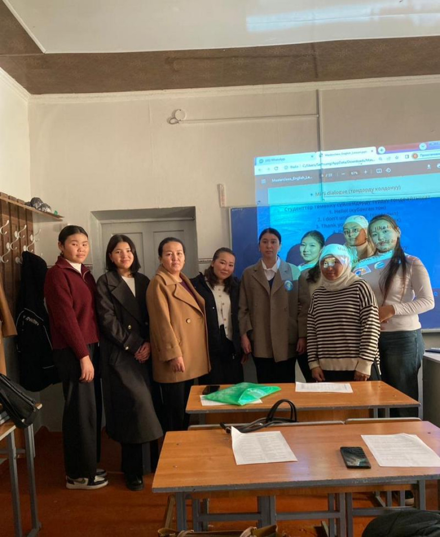 “Окуучулар менен ‘English Quiz’, ‘Spelling Bee’
жана ‘My Dream Country’ сыяктуу адабий кечелер жана...