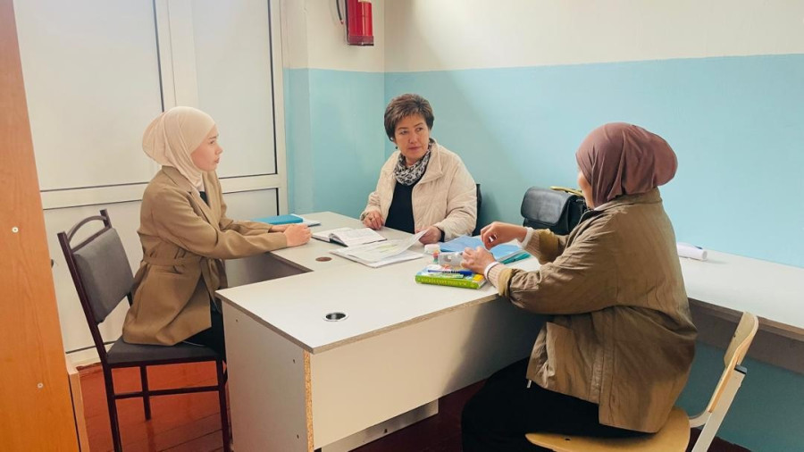 ОКУТУУНУН ФОРМАЛАРЫ ЖАНА
ЫКМАЛАРЫ: ЖУМУШ ПРОЦЕССИНДЕ БИЛИМ БЕРҮҮ