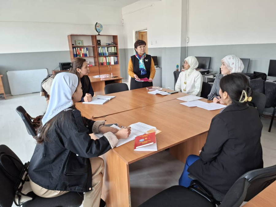 Круглый стол в общеобразовательной средней школе №4 города Манас