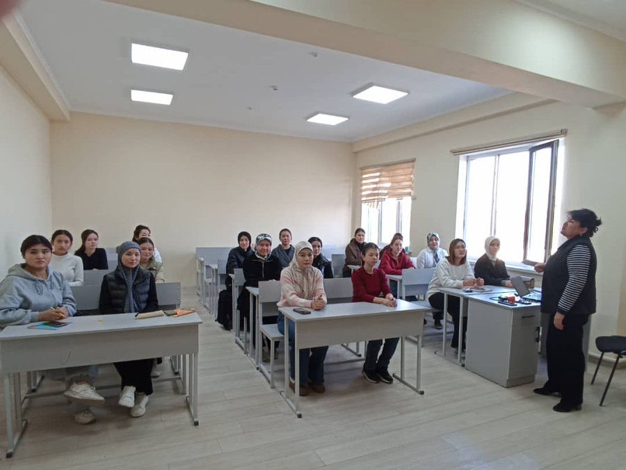 Conducting a Curatorial Session on Academic Dress Code