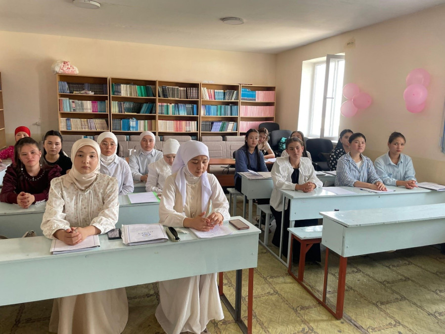 Көп тилдүү билим берүү тутуму-студент практиканттын кесипкөйлүгү