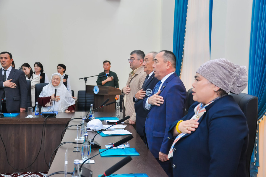  "Азыркы учурдагы билим берүү мекемелеринин негизги көйгөйлөрү"