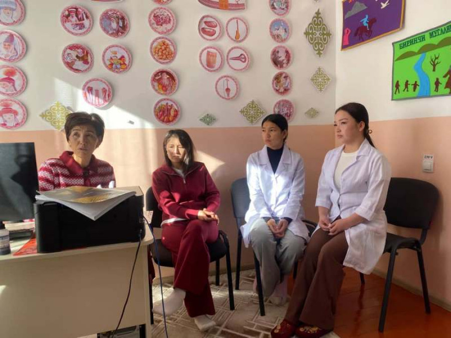 Мектепке чейинки билим берүү адистигинде жумуш ордунда окутуу