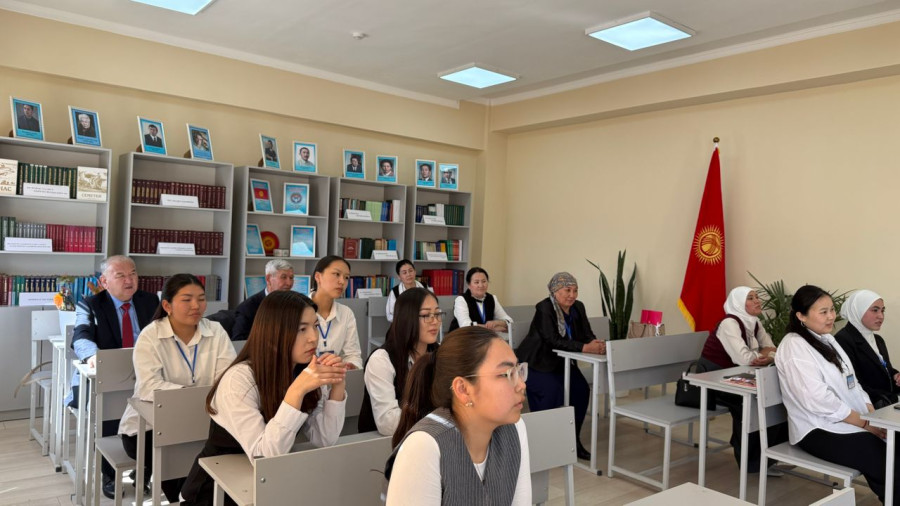 Түрк тилдеринин салыштырма грамматикасы: Ачык сааттагы инновациялык ыкмалар