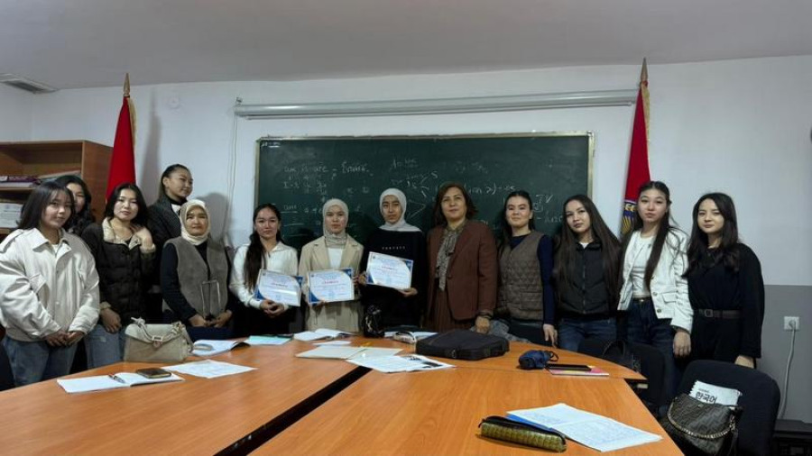 "Улуттук дем - бала жүрөгүндө” атту көркөм окуу жана сүрөт сынагы