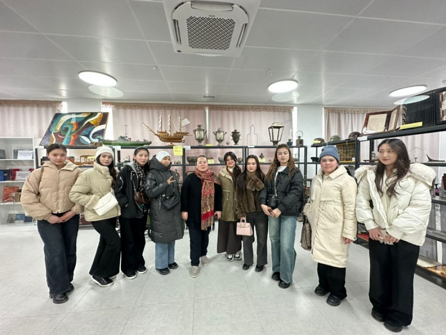 Манас шаарындагы Аймак тануу музейине тарбиялык-таанымдык экскурсия уюштурду. 