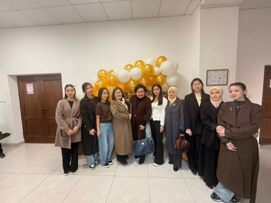 Опыт
дуального обучения в Колледже иностранных языков