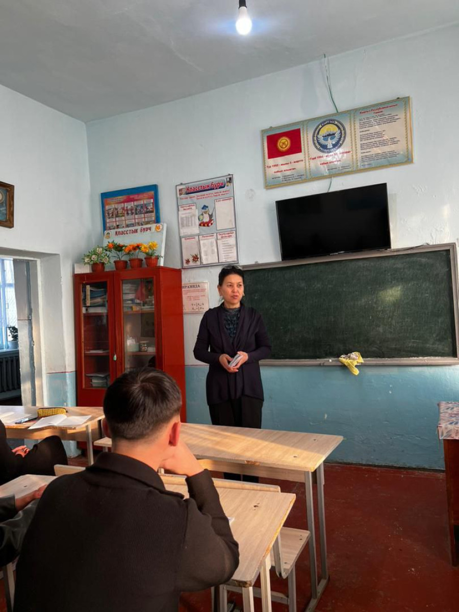 A GUIDING LANDMARK FOR
THE FUTURE: A MEETING WITH SCHOOL GRADUATES