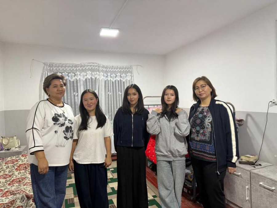 ЖАМУнун Педагогикалык колледжинин директору жана МТ, социалдык жана тарбия иштер боюнча орун басары...