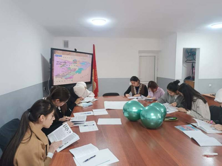 «Кыргызстан
Улуу Ата-Мекендик согуш жылдарында» 