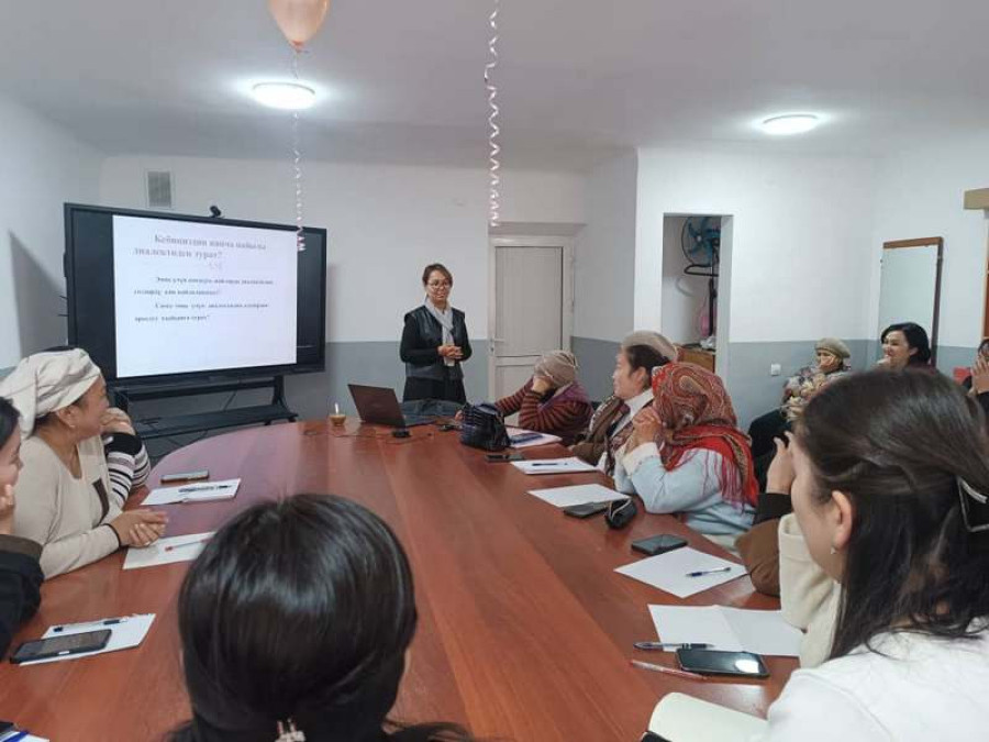 “Кыргыз
адабий тилинин колдонулуу чөйрөсү жана анын бүгүнкү коомдогу орду”