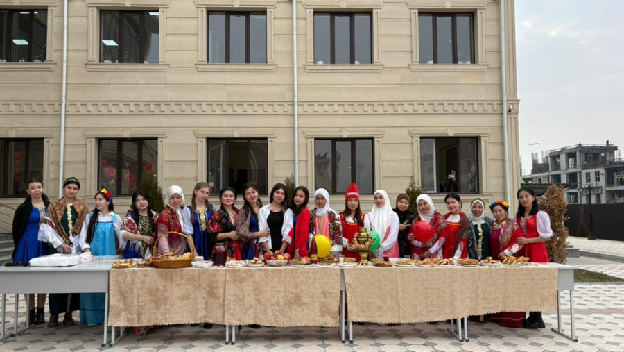 Students of Group РЯЛ-1-25 Present "Maslenitsa" Holiday Program