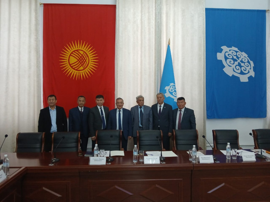ЖАКтын окутуучулары мобилдүүлүктө