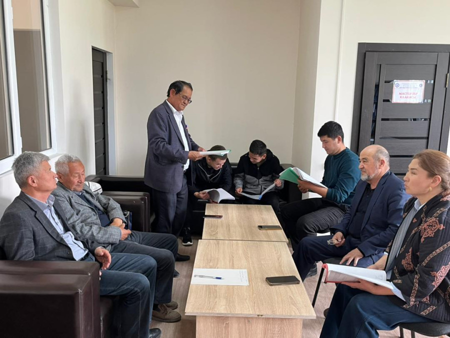 Автомобилдерди тейлөө адистигинин
бүтүрүүчүлөрү менен жолугушуу болуп өттү