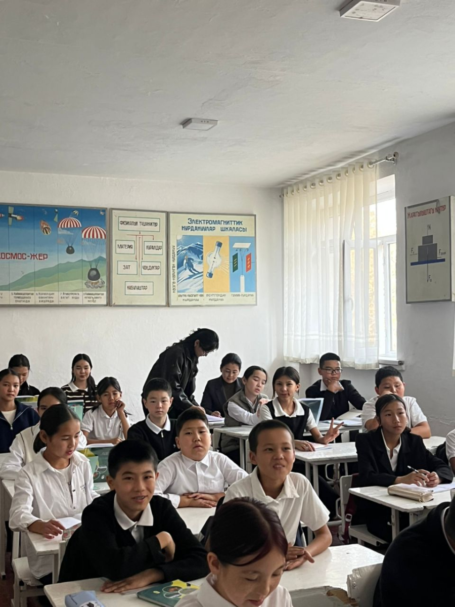 Педагогикалык практиканын алкагында ачык сабак уюштурулду