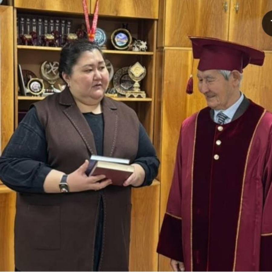  Ибраим Абдувалиев - К.Ш. Токтомаматов атындагы Эл аралык университетинин Ардактуу профессору