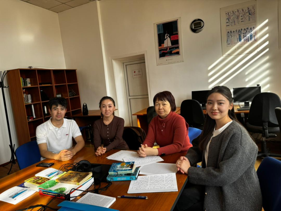 Advisory meeting with LAC-1-22 students during internship practice