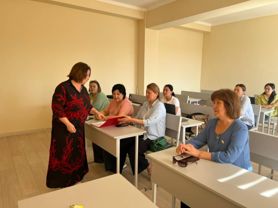 Магистранттар алдын ала коргоодон ийгиликтүү өтүштү