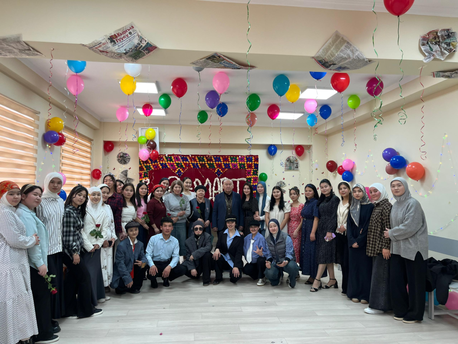 Аял – үйдүн куту, коомдун күзгүсү, жашоонун гүлү