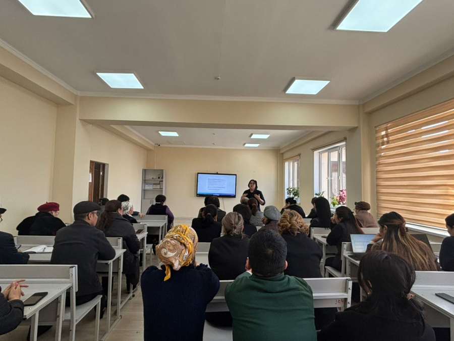 Филология институтунда 2025–2026-окуу жылынын I жарым жылдык отчеттук жыйыны  болуп өттү