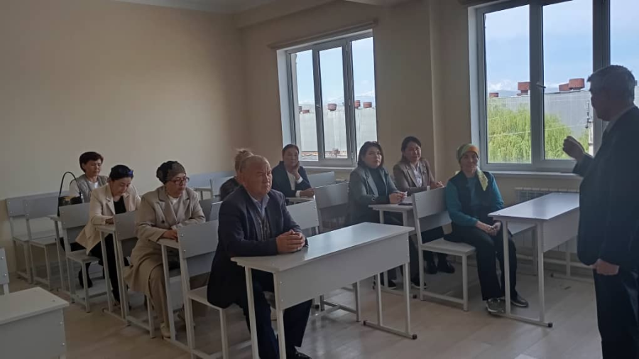 Иш берүүчүлөр, эксперттер менен жолугушуу