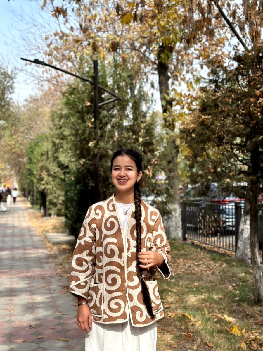 Сапарова Эркинай Абдимиталиповна - КТ-1-22 тайпасынын студенти