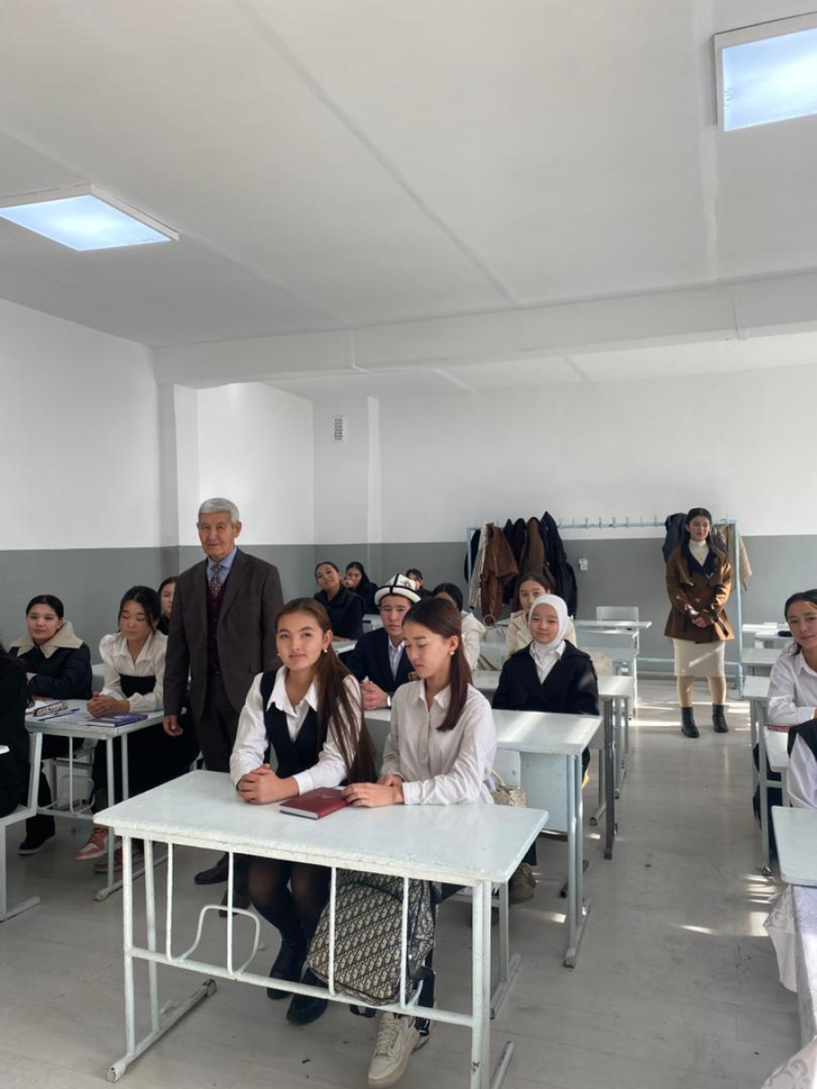 Мектепте окуу-изилдөө иштерине багытталган семинар уюштурулду