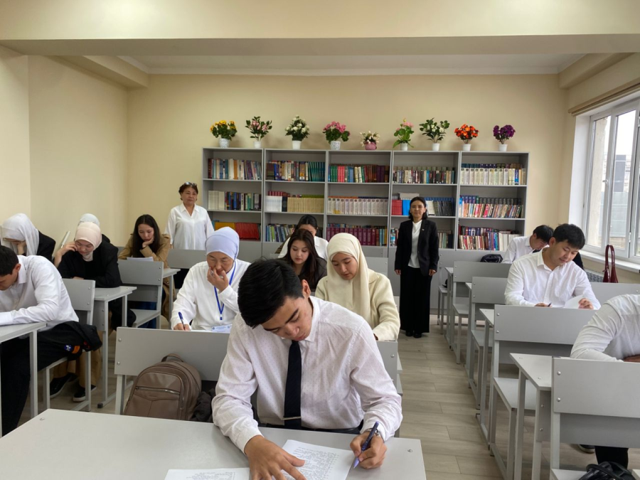 University Olympiad in Foreign Languages Successfully Held at JASU