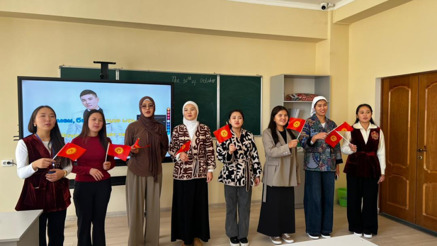 ВОСПИТАТЕЛЬНЫЙ КУРАТОРСКИЙ ЧАС НА ТЕМУ «ЭЛ КУТУ — УЛУТ УҢГУСУ»