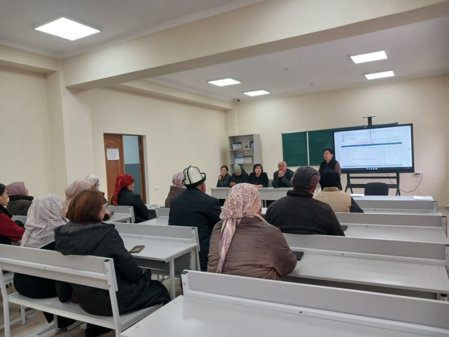 Кыргыз тили жана адабияты кафедрасында ата-энелер жыйыны болуп өттү