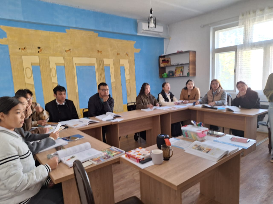 Кесиптик-профилдик  практика: жетекчилердин байкоосу жана студенттердин жетишкендиктери.