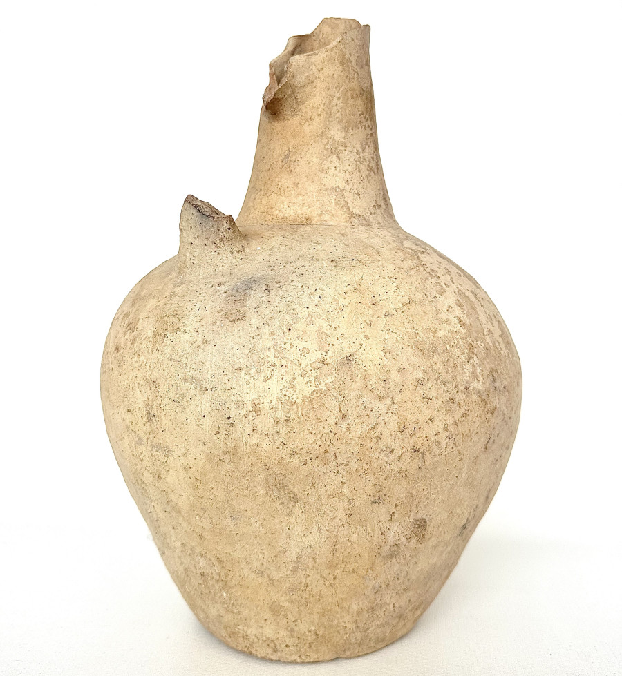 Jar (Pseudobalsamaria) Partially white engobe. Dishes for containing
drinks and liquids. (VIII AD)