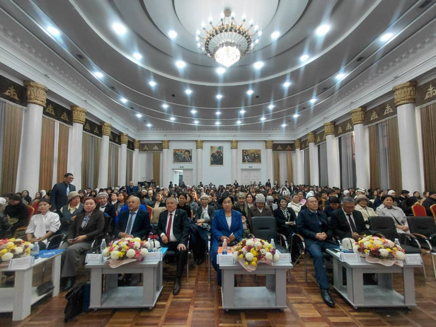 🥇 Триумф студентов Медицинского института ЖАГУ на Международной олимпиаде в Оше!