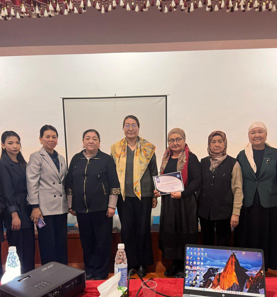 ЖАМУ: МЕКТЕП БҮТҮРҮҮЧҮЛӨРҮНӨ КЕСИПТИК БАГЫТ БЕРҮҮ – САПАТТУУ БИЛИМДИН КЕПИЛИ