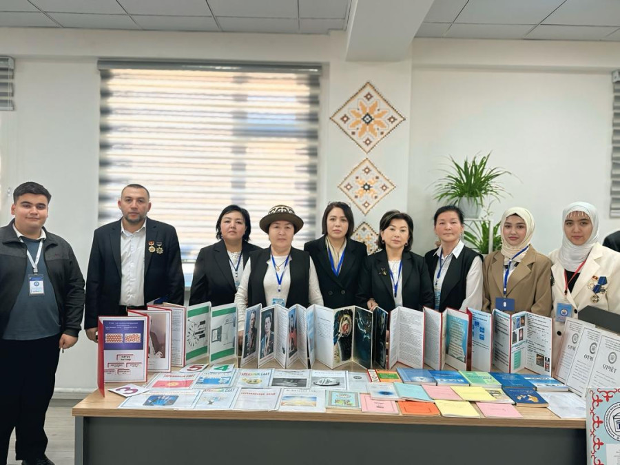 САТЫБАЛДЫ ДАВЛЕТОВ АТЫНДАГЫ ЖАЛПЫ БИЛИМ БЕРҮҮЧҮ ОРТО МЕКТЕБИНИН БҮТҮРҮҮЧҮЛӨРҮ МЕНЕН ЖОЛУГУШУУ