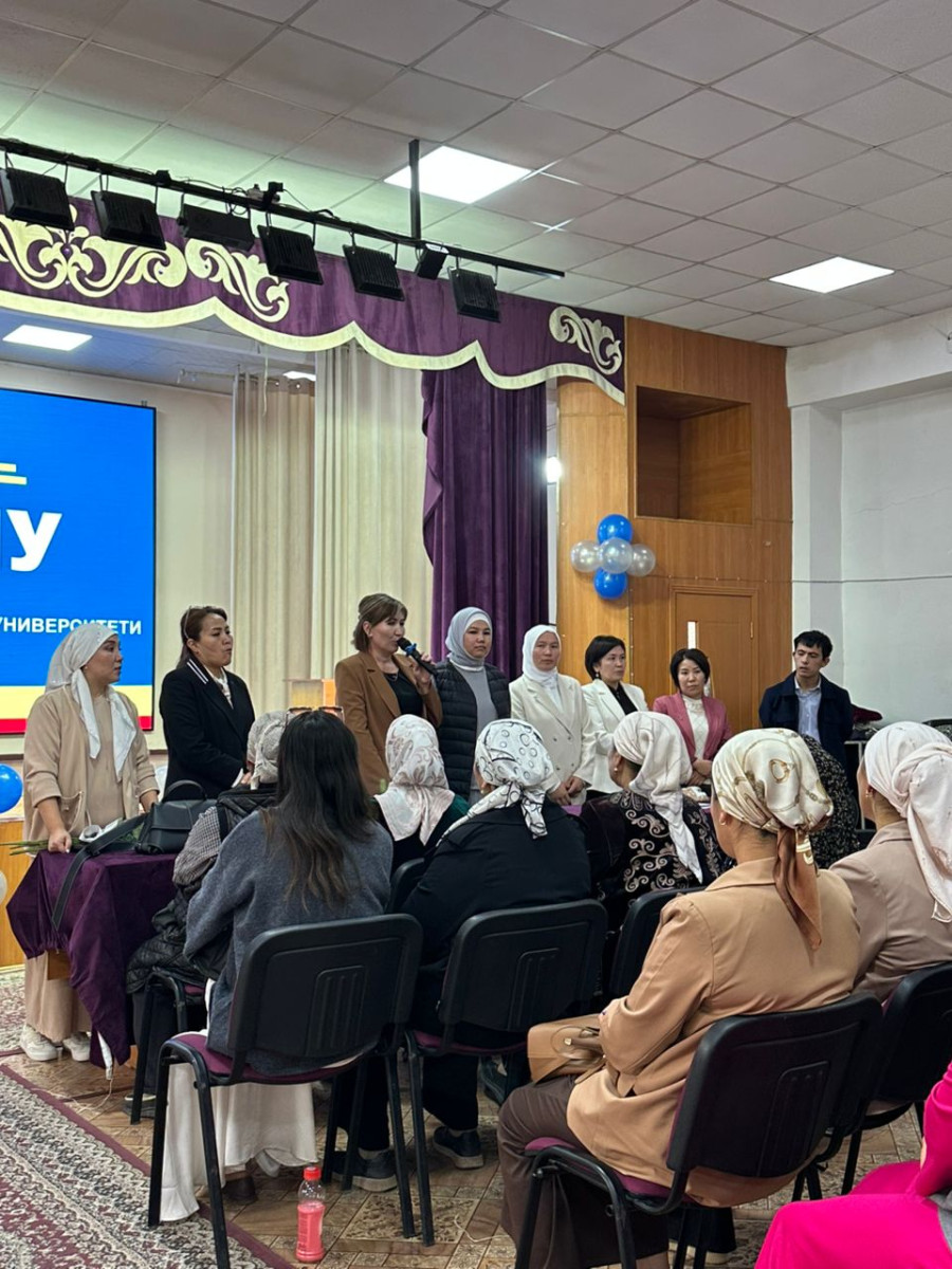 Parent Meeting Held by the SCC of Social Work at the College of Economics and Law