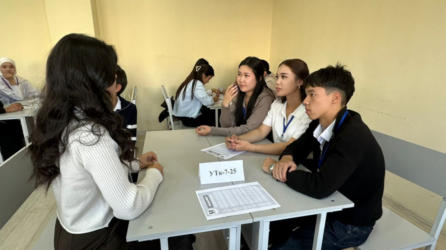 The youth committee at the College of Economics and Law organized the intellectual game "Daanyshman"