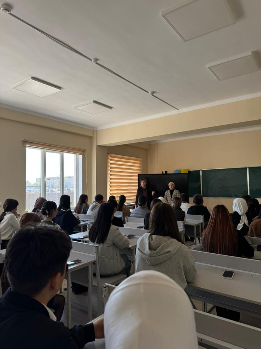 Meeting with Students on Preventing Corruption and Undesirable Situations