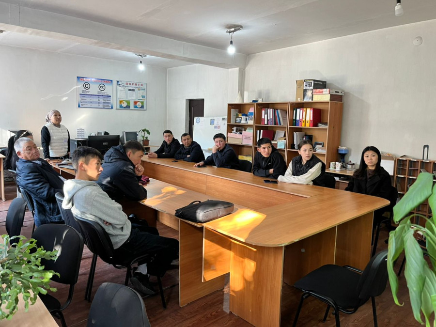 Өндүрүштүк практика учурунда жумуш ордунда окутуу