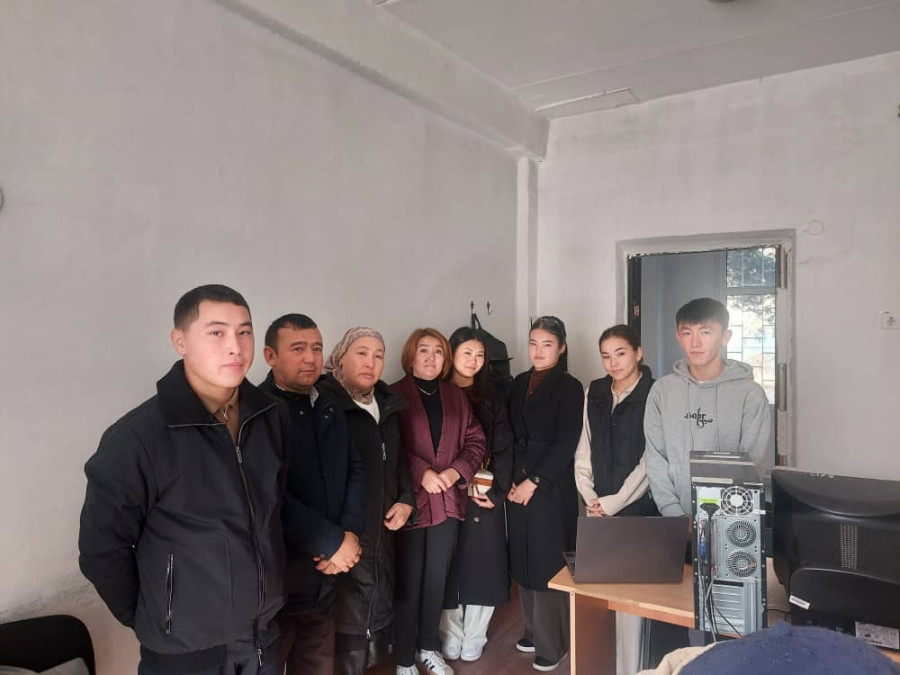 Өндүрүштүк практика учурунда жумуш ордунда окутуу өткөрүлдү