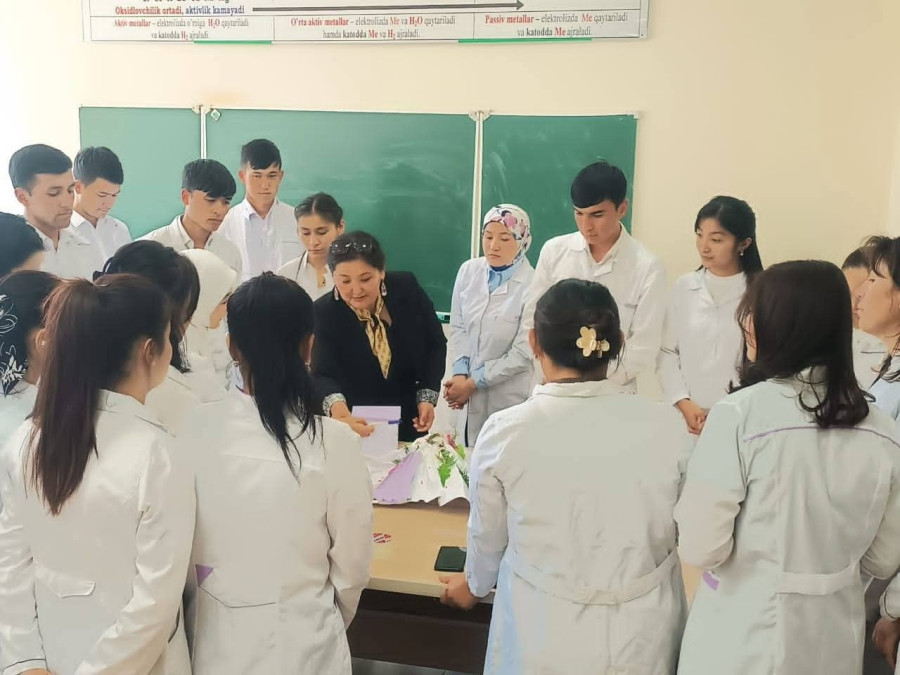 <b>B.Zh. Zheenbekova</b>, Head of the Department of Natural Science Education, Associate Professor, giving a guest lecture at <b>Fergana State University, Republic of Uzbekistan</b>.  