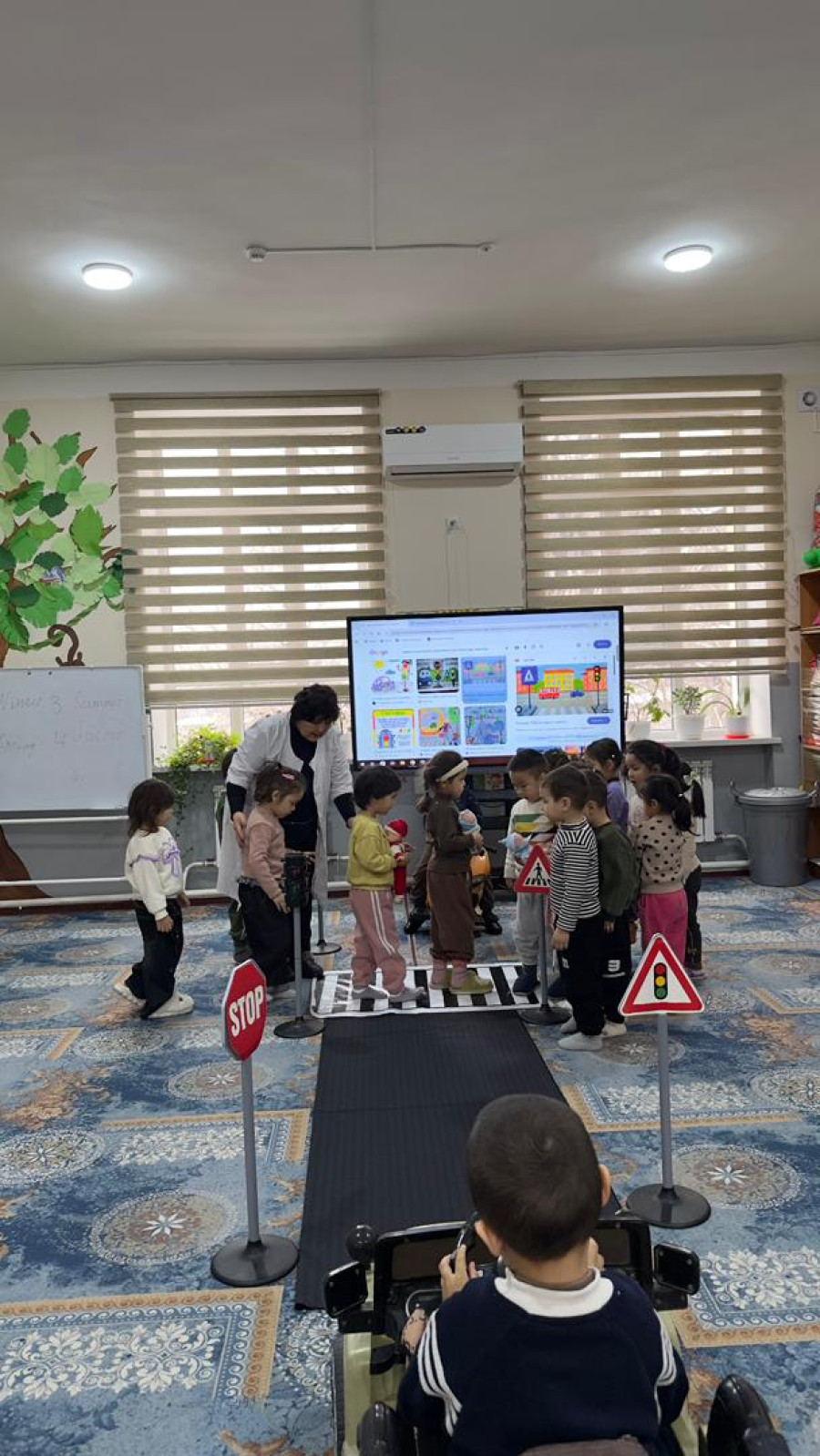 "В гости к бабушке" (Правила дорожного движения)