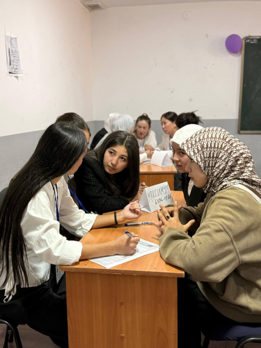 6-интеллектуалдык оюн – акыл менен билим таймашкан күн