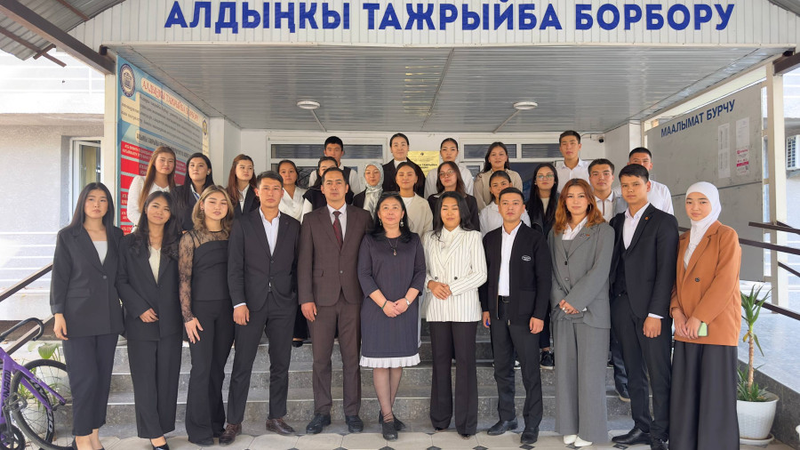  “Коопсуз миграция жана жаштар: сенин тандооң, сенин укуктарың, сенин коопсуздугуң” аттуу семинар өт...