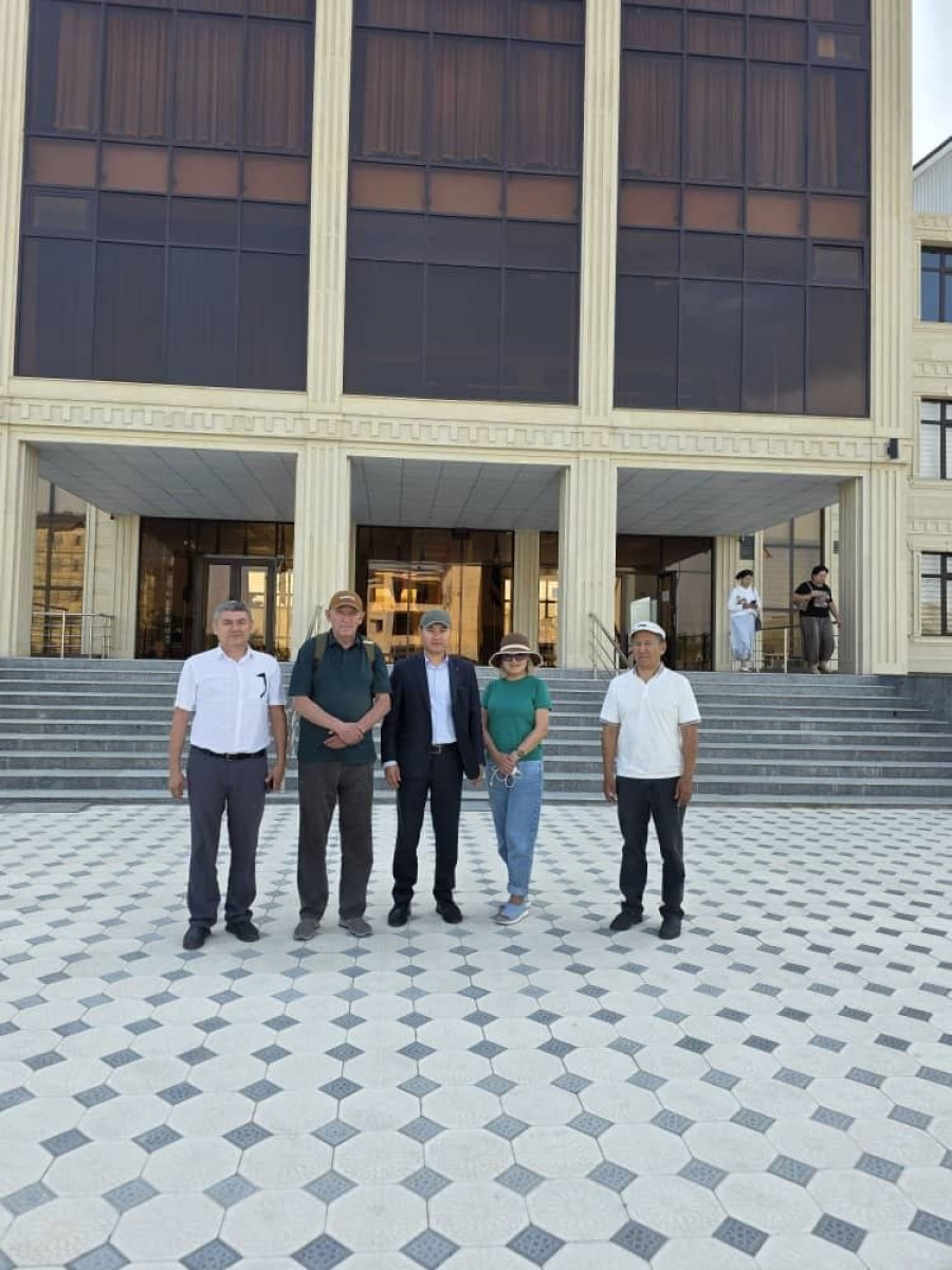 Development of Agriculture and Training of Agricultural Specialists: Meeting with representatives of...
