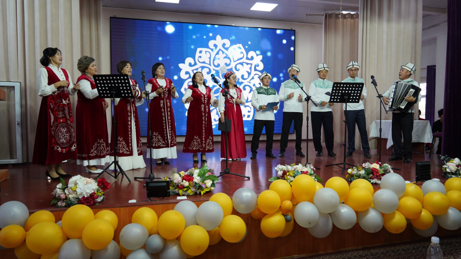 "Ыр, бийге турат кумарым - өзгөчө макам алганым" сынагы